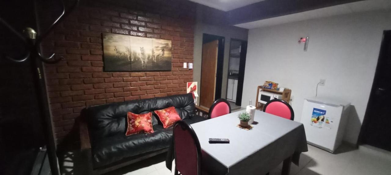 Apartamentos Willy - En Zona Residencial Con Estacionamiento Mendoza Esterno foto