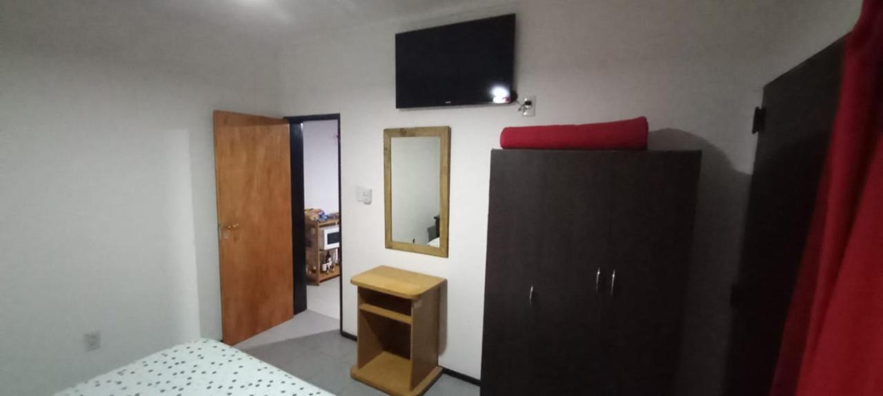 Apartamentos Willy - En Zona Residencial Con Estacionamiento Mendoza Esterno foto