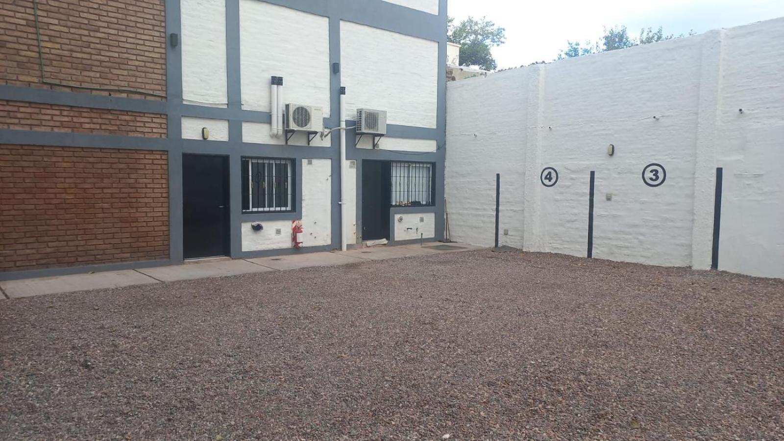 Apartamentos Willy - En Zona Residencial Con Estacionamiento Mendoza Esterno foto